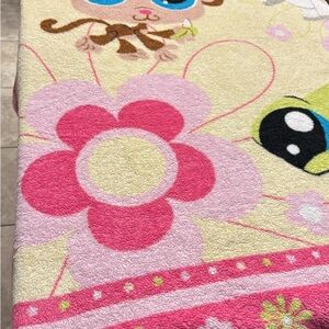 LPS Littlest Pet Shop Cute Cartoon Character blanket with Pink and Yellow Design